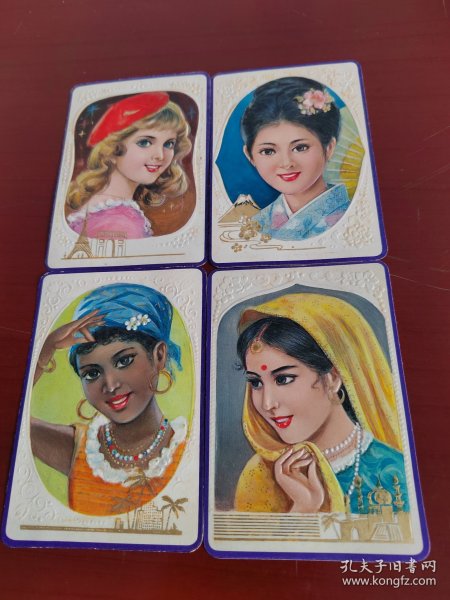 1980年年历片，世界美女4张一套。