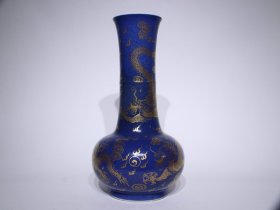 康熙霁蓝釉描金龙纹长颈瓶