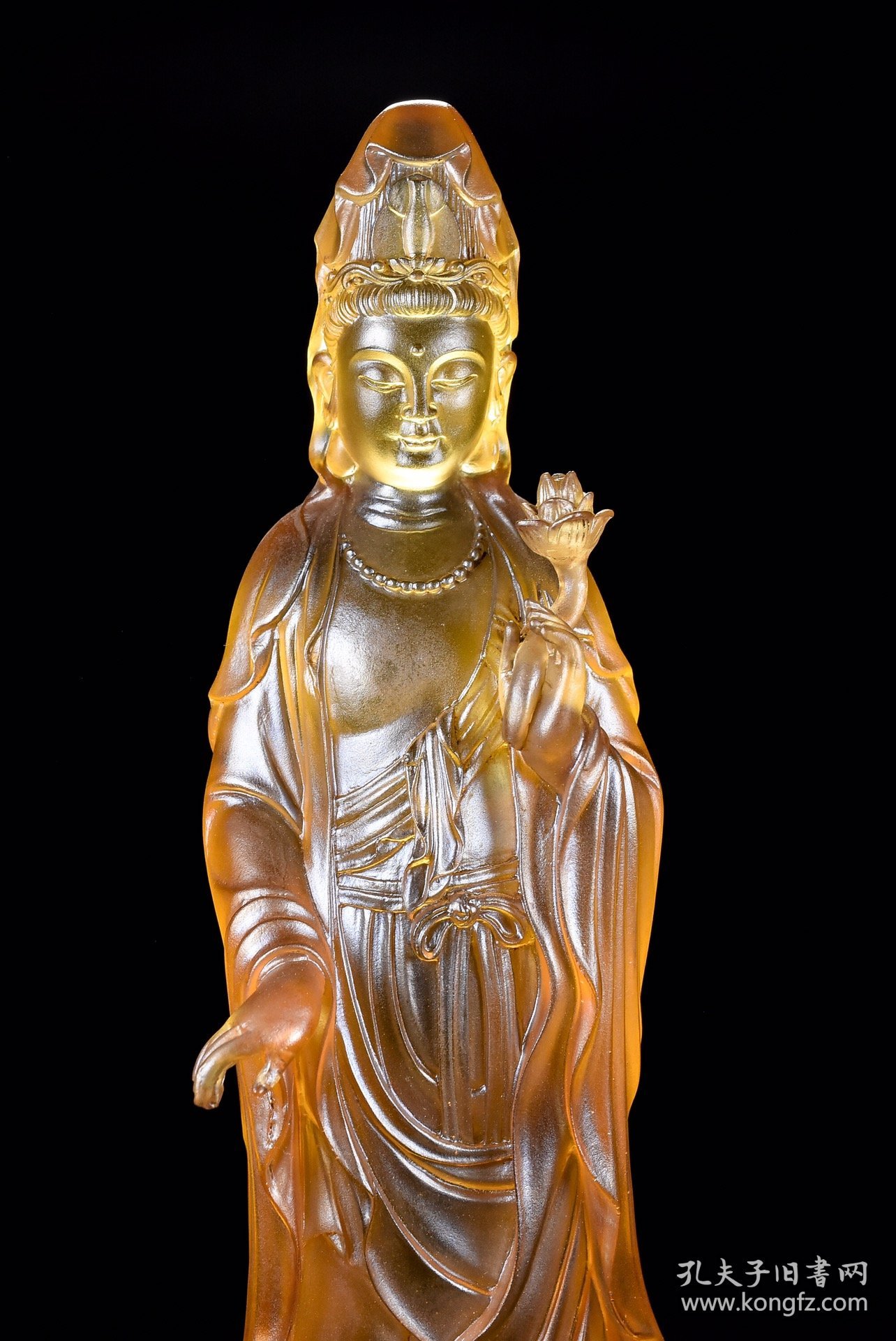 琉璃观音，高30厘米，宽10厘米，重4.2斤