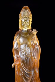 琉璃观音，高30厘米，宽10厘米，重4.2斤