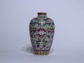 粉彩花卉梅瓶-高度15cm肚径9.5cm