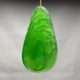 龙石种翡翠挂件，重47克