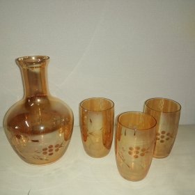 七八十年代 电光釉车刻葡萄纹 老玻璃凉水罐+三个杯子