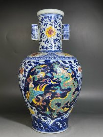 瓷器，a青花瓶,