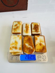 清代和田玉挂件、大漆盒、带玉皮雕刻、做工精细、玉质莹润剔透、品相如图、保存完好