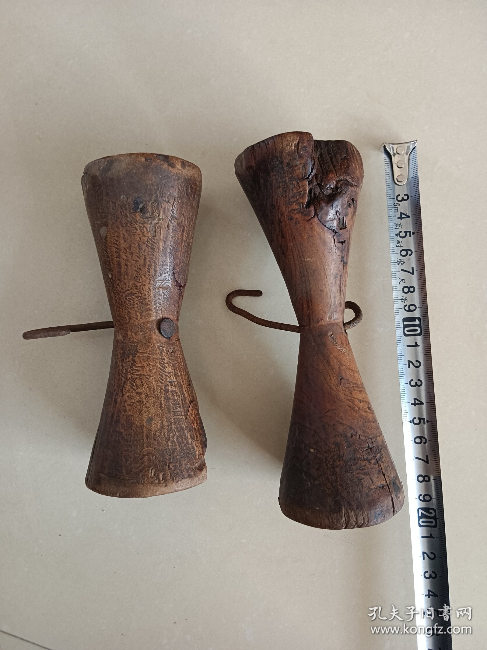老木头纺线锤 两个一起价格 有裂残缺摆件挂件道具