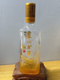 《瀘州老窖》酒瓶