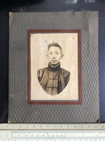 民国丙寅年1926年33岁的中年男子原版老照片，背面有毛笔自题