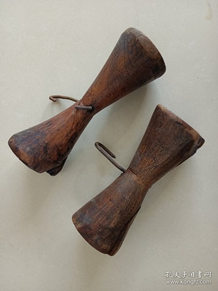 老木头纺线锤 两个一起价格 有裂残缺摆件挂件道具