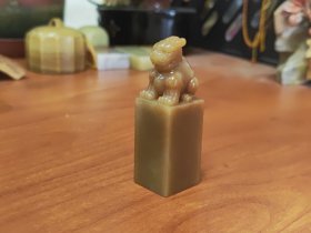 芙蓉石兽钮Y134