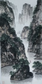 赵元年（1949年—），出生于南京，毕业于南京师范大学美术系，中国美术家协会江苏分会会员。自幼受家庭书画熏陶，师从许公泽、钱松岩等名家，擅长山水、人物、墨荷与书法，其代表作《南京山水城林图》《中国大运河》长卷等技法娴熟，画面唯美，富于时代精神。2015年获“最具投资价值十大画家。2020年在深圳举办个人国画作品展，作品以佛缘山水为主题，展现家国情怀。山水一幅68X138纸本托片，保真包退。
