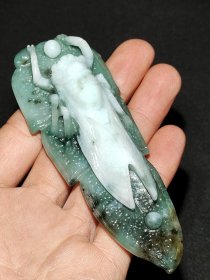 老翡翠一夜（叶）暴富，一鸣惊人挂件，细腻油润，收藏佳品，品相完整。
