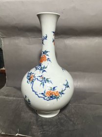 斗彩赏瓶