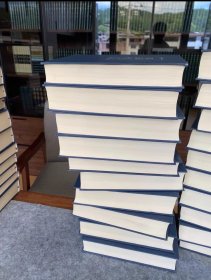 出一套二十四史63册中华书局精装版，加清史稿（带箱子）