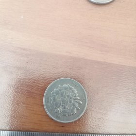 外国老钱币 日本 昭和50年 100日元镍币 直径22毫米