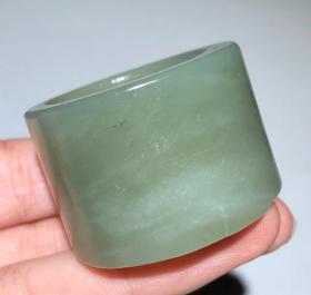 精品和田玉扳指一枚