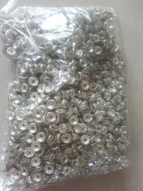卡8mm隔珠约3000个合拍！很白很闪！收到全新一包实物拍摄，不退换！