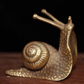 铜蜗牛摆件 长为6.5厘米 宽为2厘米 高为6厘米 重量为184克