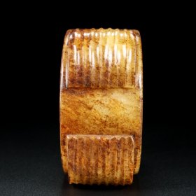 旧藏和田老玉琮，玉质细腻温润，尺寸 长11宽11高5厘米 重1237克