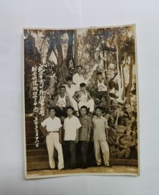 56年武汉商叶干校第七期财会训练班同学留念（穿市省干校的背心）