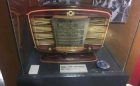 前苏联红星54电子管收音机
