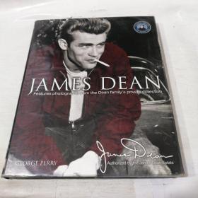 JAMES DEAN:Features photographs from the Dean family's private collection  詹姆斯·迪安:展示迪安家族私人收藏的照片