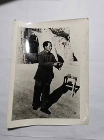 老照片【毛主席1942年在延安给干部作报告 】吴印咸摄影