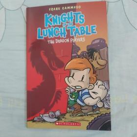 Knights of the Lunch Table: The Dragon Players，平装，16开，127页，漫画书，Comics，Scholastic出版