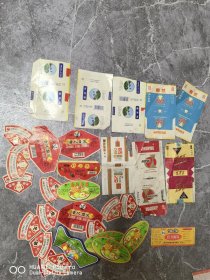 一共是32张。老烟标，米香曲酒酒标。各种商标。平邑罐头商标等。包老保真怀旧特价处理