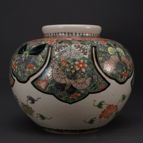 粉彩蝶花绘罐（老胎） 规格 21*19cm