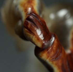 和田玉胡人把件重量:72克高6.3厘米、宽4厘米、厚3厘米