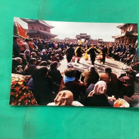 艺术摄影照片：挑起花篮庆丰年