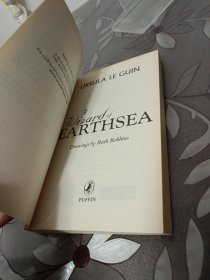 A Wizard of Earthsea (The Earthsea Cycle, Book 1)