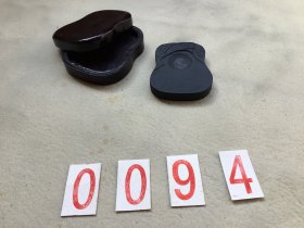 0094 约八十年代《葫芦形竹报平安纹 旧砚台》袖珍款 刻工精美 8.9x7x1.2cm