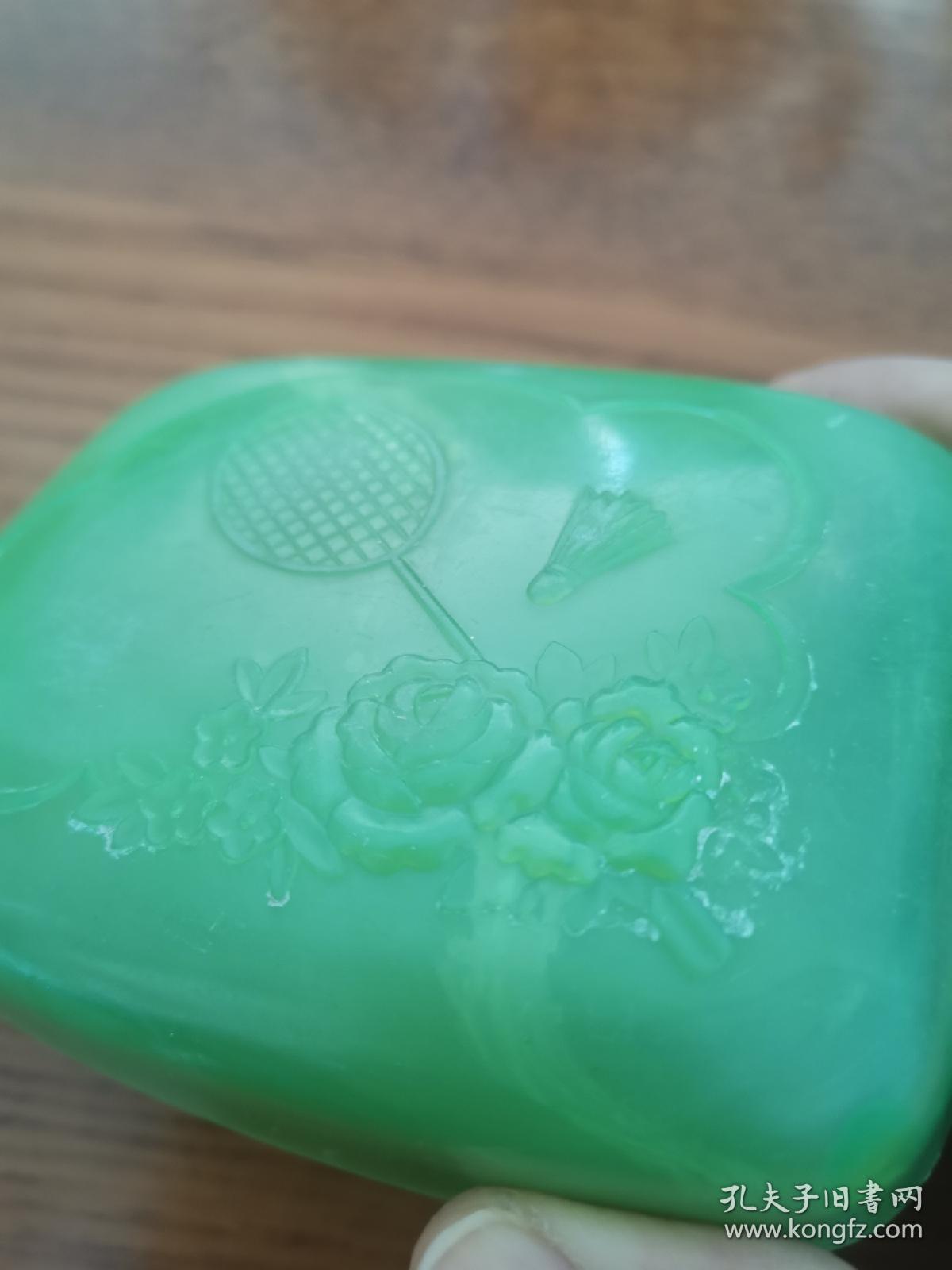 七十年代时期 体育运动 羽毛球拍 羽毛球 塑料肥皂盒