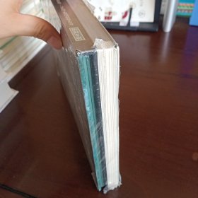 《灵动的河谷 独龙族》+DVD【未拆封但封膜已破。品如图，所有图片都是实物拍摄】