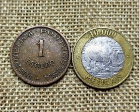 莫桑比克1埃斯库多、10000梅蒂尔卡 2枚 fz0033