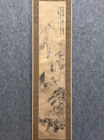 【平野五岳】版绫山水图
名称:老字画【古笔观音菩萨像】老作品，
画家:五岳
材质:版绫绫裱立轴，
规格:21*109（画心尺寸cm)
        32*168（整体尺寸cm）
品相:如图 老旧，黄斑，水渍，
轴头:轴头完整