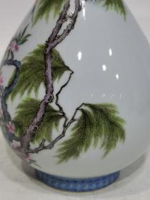 大清雍正年制，粉彩杏林春燕纹玉壶春瓶，高度17.7㎝，口径4.2㎝，底5.3㎝，