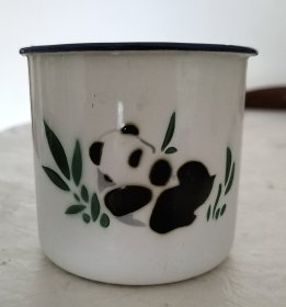 熊猫图案搪瓷缸 （蝴蝶牌）