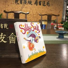 Silly Sally Board Book倒着走的女孩 英文原版