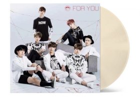 现货包邮 防弹少年团BTS FOR YOU 十周年纪念 杏色透明胶 全新未拆封 黑胶唱片LP 拍下不接受退款，全新未拆封唱片，所有唱片运输痕迹在所难免，不承担唱片内部不可见问题，如跳针、有炒豆声、划痕等问题！不承担运输冲顶、小折角等，偏远地区不包邮！