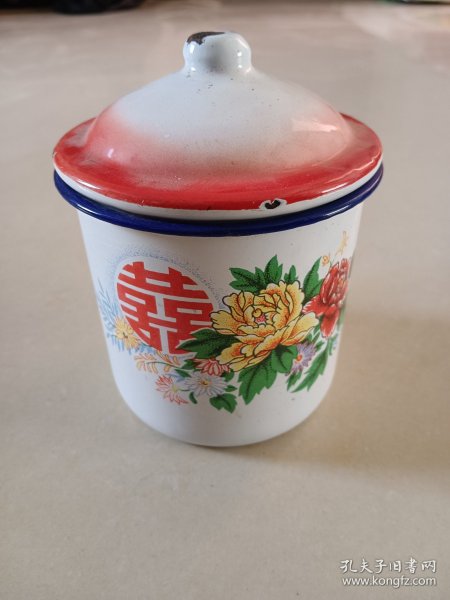 老搪瓷缸 盖子有磕碰脱瓷 缸子底一点点磕 总高14 外径11