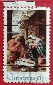 美国邮票 1970年 圣诞节 降生 国家艺术画廊 洛伦佐·洛托绘画 1全信销 约1480–1556年，意大利文艺复兴时期独具特色的画家，以融合威尼斯画派色彩与深刻心理刻画的肖像画和宗教题材作品闻名。生于威尼斯，通过细节与象征性姿态捕捉人物内心（如《37岁男子肖像》以交缠的戒指暗喻哀伤）。善用冷色调与明暗对比增强真实感。衔接威尼斯画派色彩与北方文艺复兴的精密。洛托的作品超越了时代，生前被忽视