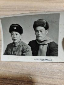 50年代解放军技术兵服装照片2张