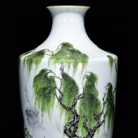 清雍正粉彩鱼家乐纹梅瓶尺寸38*16厘米