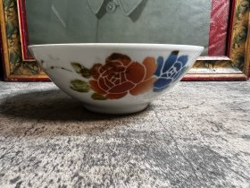 70年代，刷花牡丹大碗一只