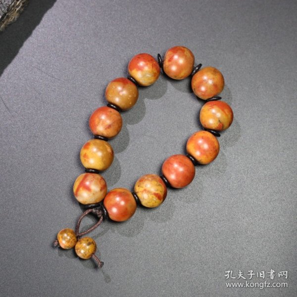 旧藏 战国红手串，包浆老道，，尺寸 直径 1.8厘米，总重 98.5克！