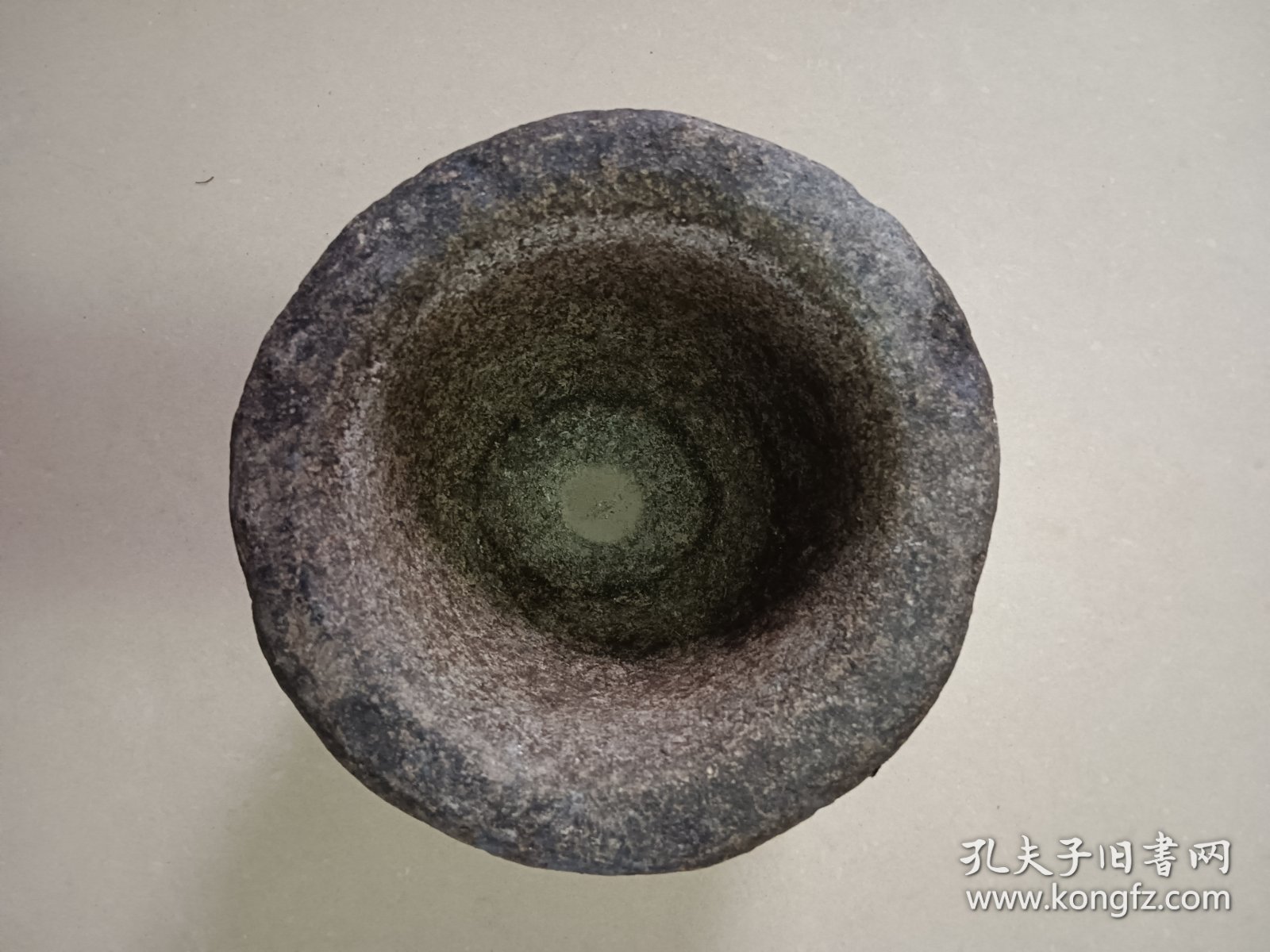 老青石臼 高10外径45内径10.5 内槽深8 没有锤子