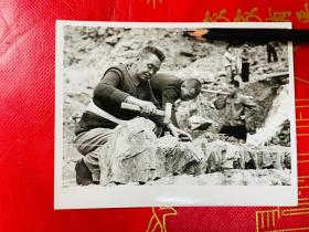 新华社原稿老照片，1975年，红军老战士甘祖昌
